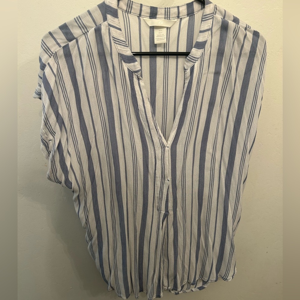 H&M lightweight blouse